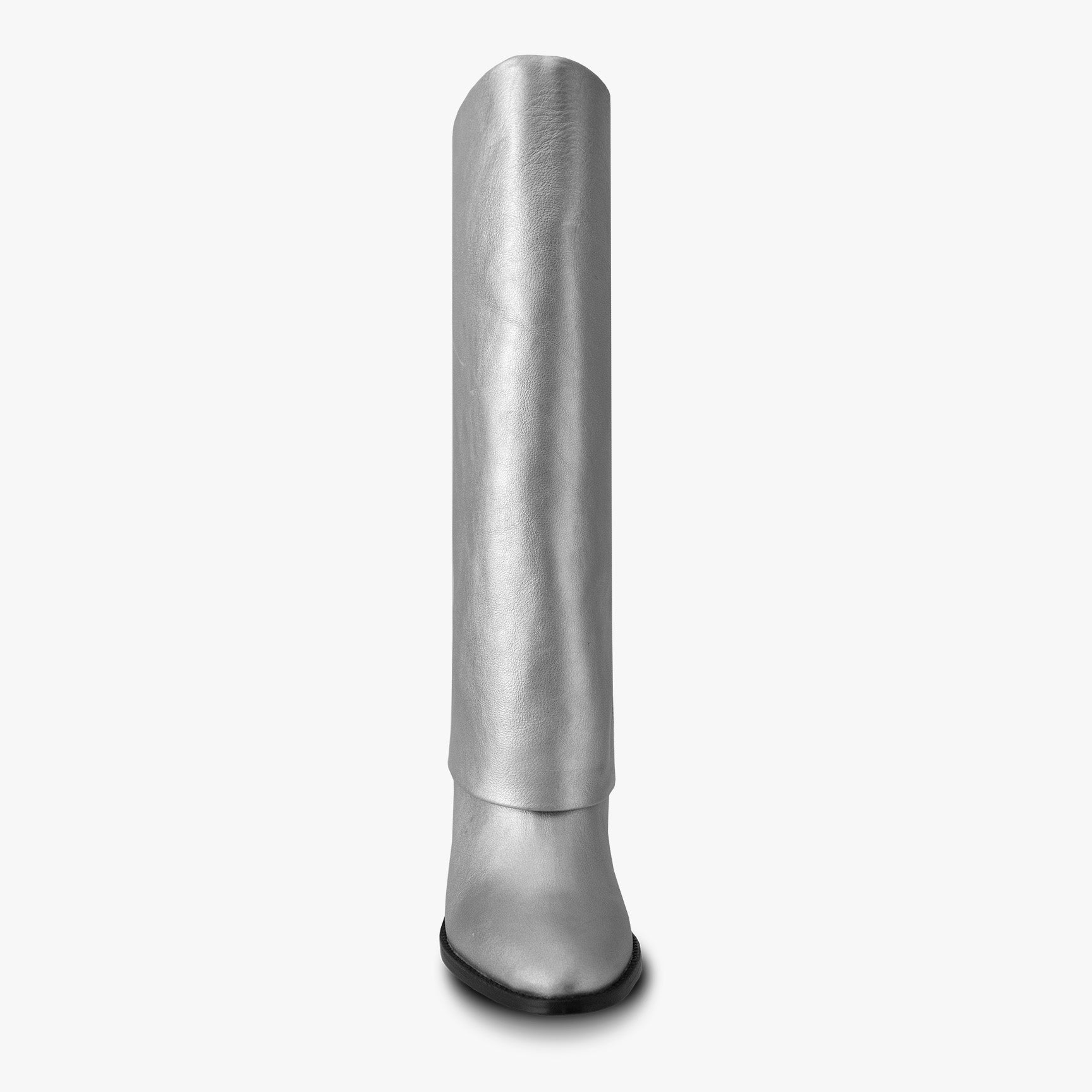 Calzado de noche en plata Bota metálico Botín de moda en plata Bota de piel hecho a mano oufits con botas metálicas metallic boots botas en tendencia Bota larga para mujer botas en tendencia 2024 botas de piel altas